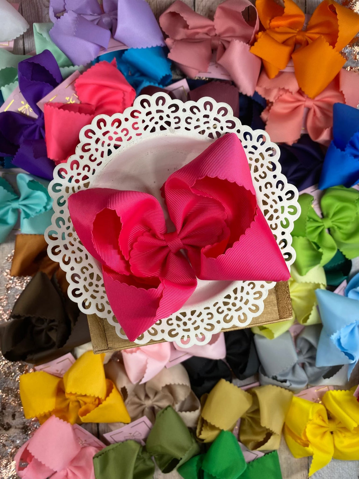 Oversize Scalloped Bows - Alligator Clip - 5.5"