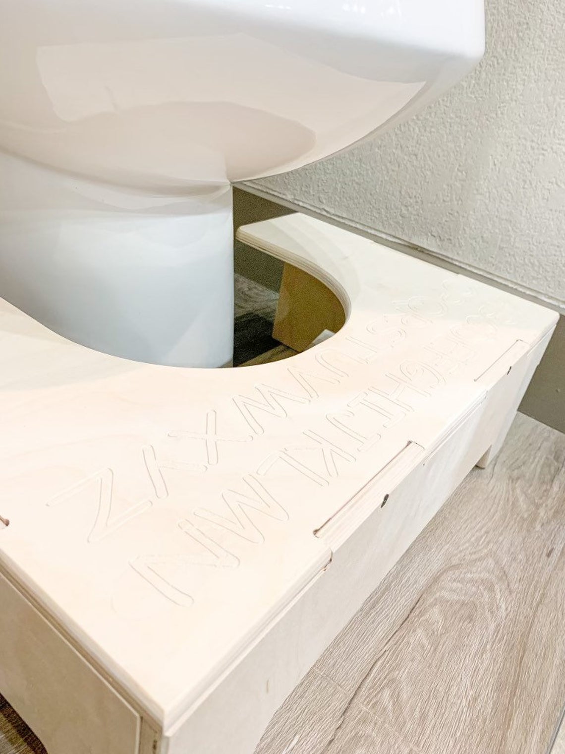JOHN- Toilet Stool