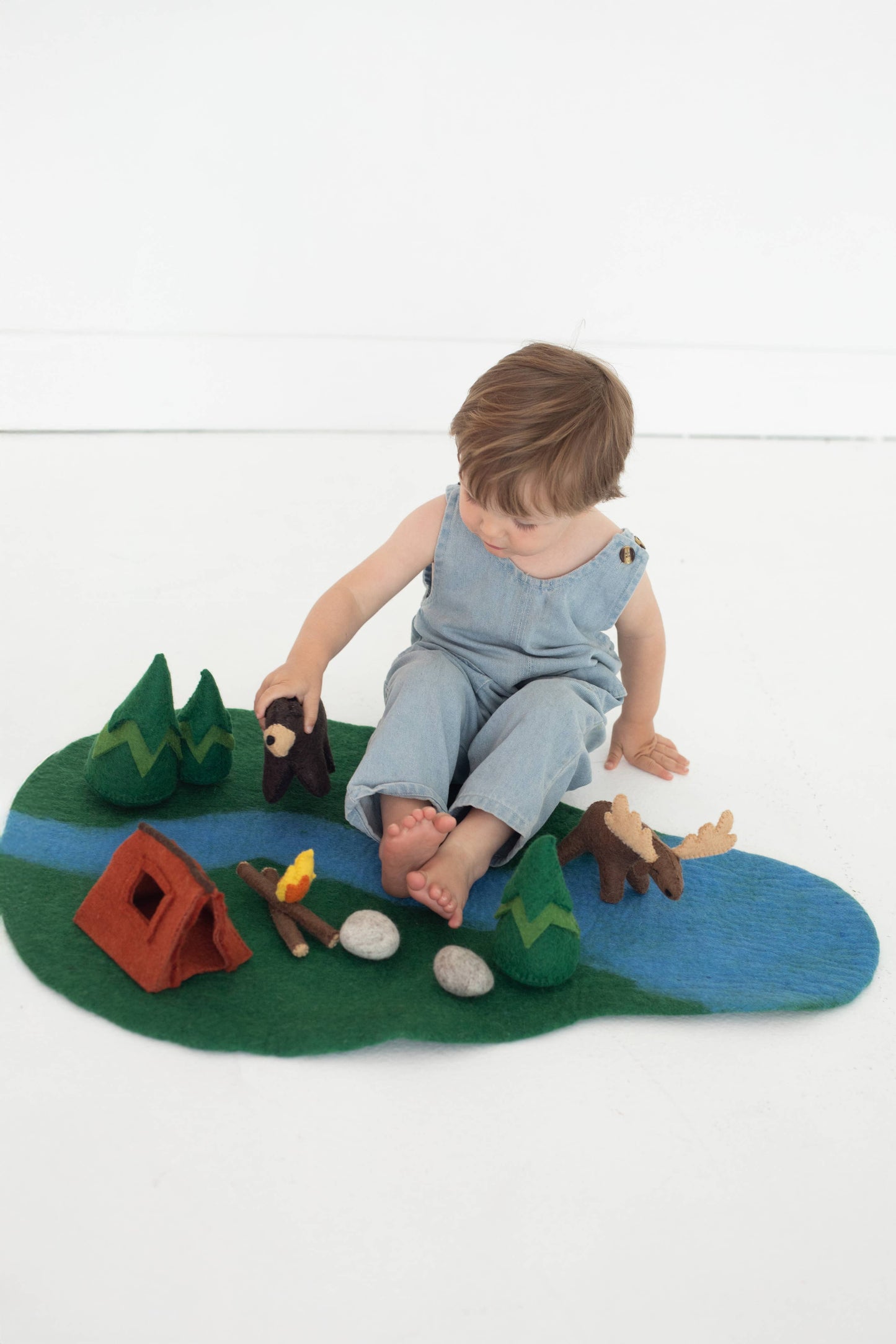 Woodland Camping Play Mat + Toys