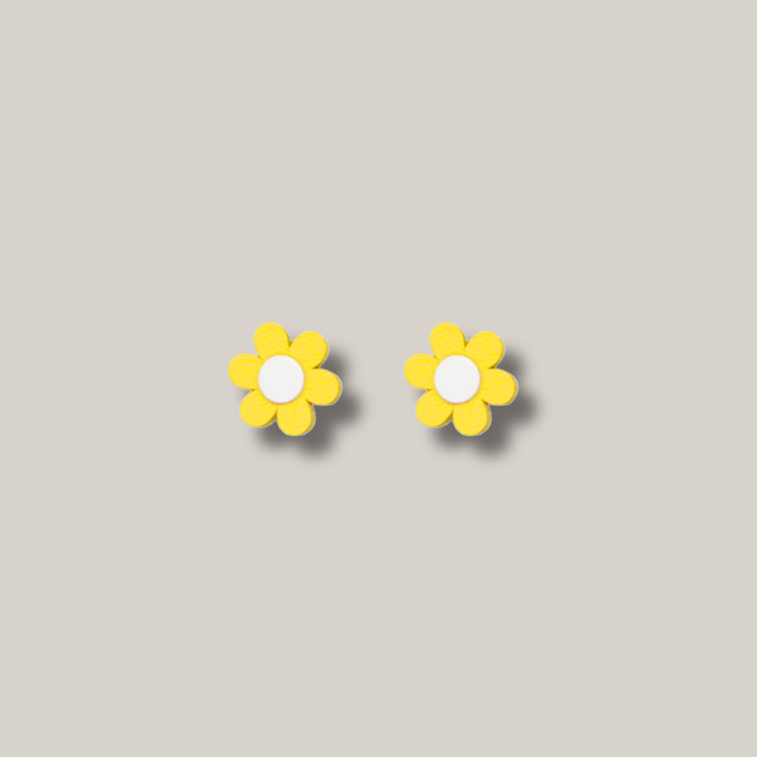 Daisy Flower Stud Earrings // Spring, Summer, Floral, Studs
