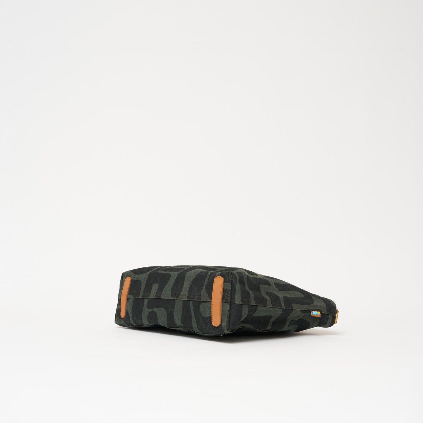 Commuter - Safari Kuba with Red Beaded Heart