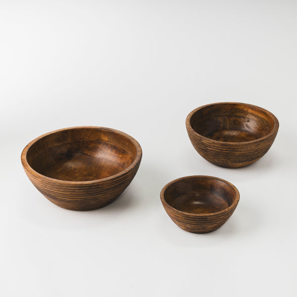 Cascade Handcarved Mango Wood Nested Bowls – Set of 3