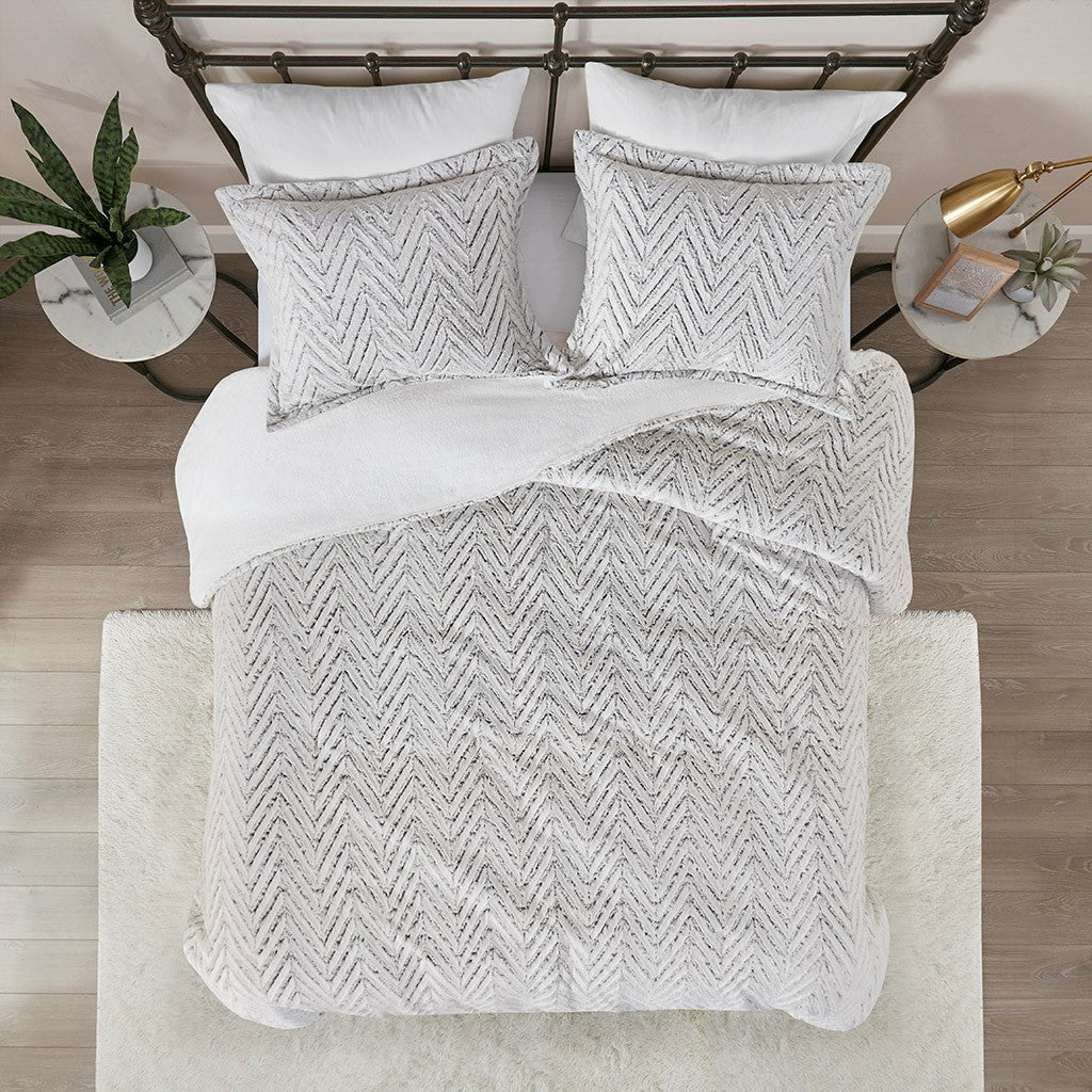 King/Cal King Ultra Plush Down Alternative Comforter Set