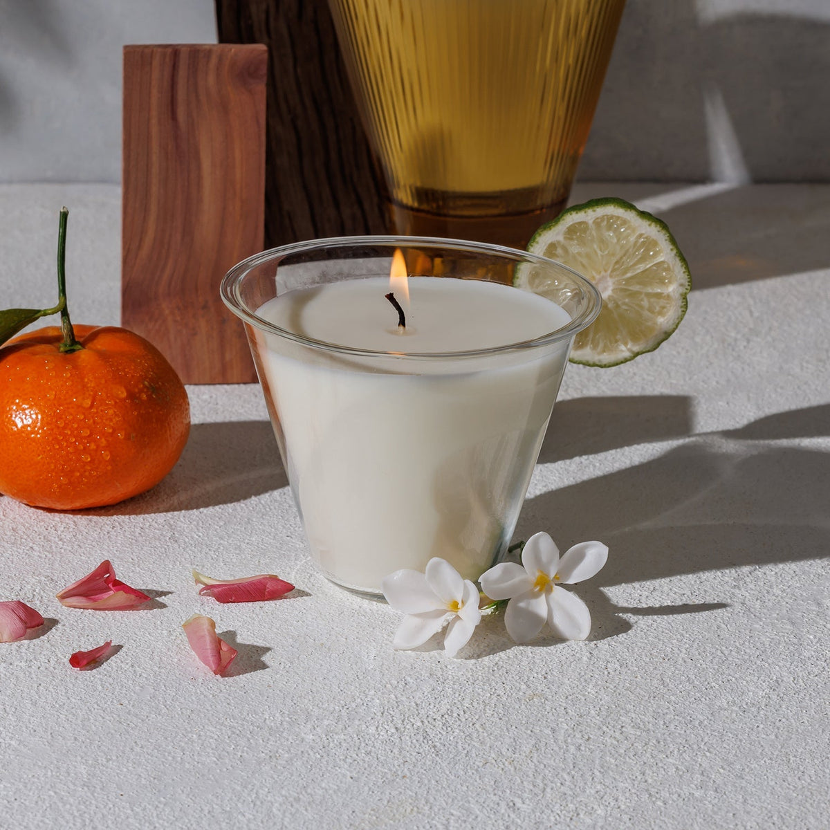 AIZ Refill Candle in Oud & Bergamot