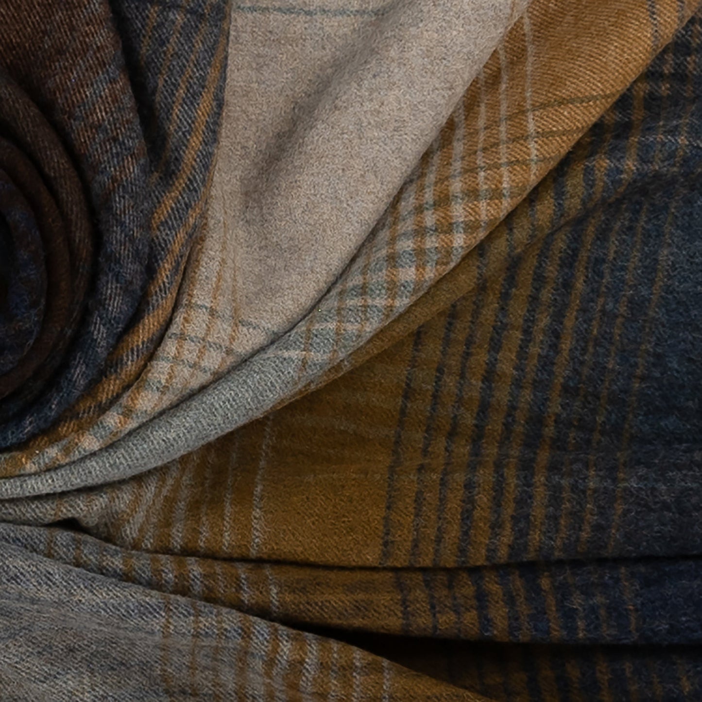 Highland Tweeds Shetland Lambswool Ombre Throw - Blue