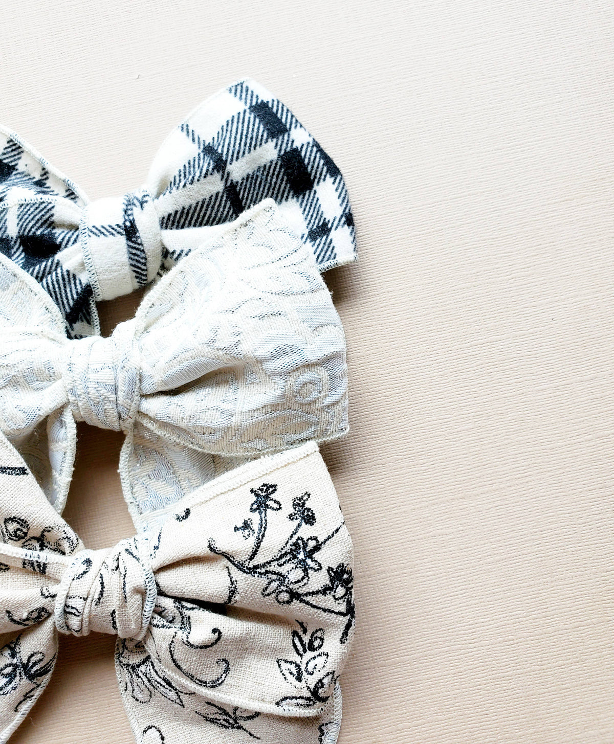 Fable Bow • Silver Floral