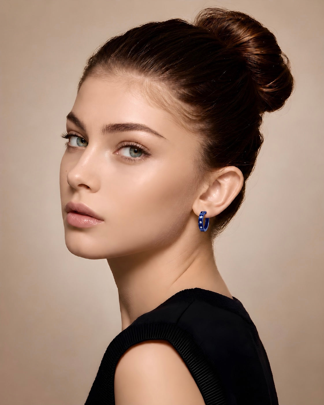 ER408B B.Tiff Black Pavé 16-Stone Hoop Earrings