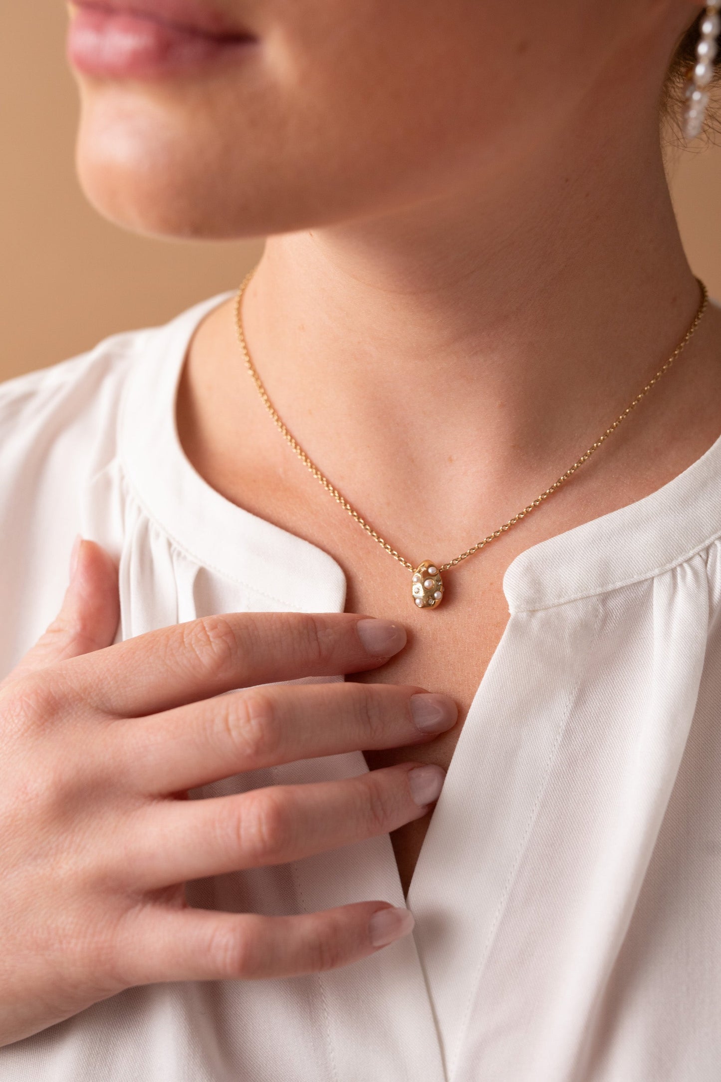 Pearl and Crystal Pendant Necklace