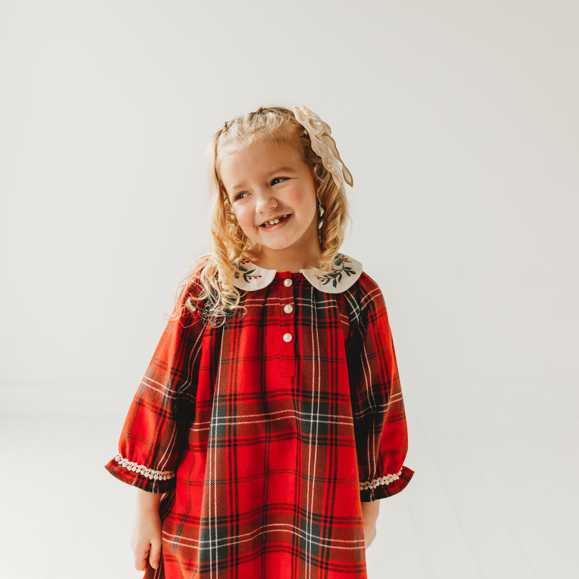 Red Plaid Girl's Christmas Dress Embroidery 7Y / Red / Plaid Red Plaid Girl's Christmas Dress Embroidery 7Y / Red / Plaid