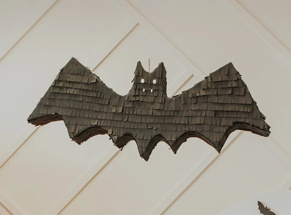 🦇 Freakin’ Bats Piñata – Handmade Halloween Party Decoration & Candy Holder