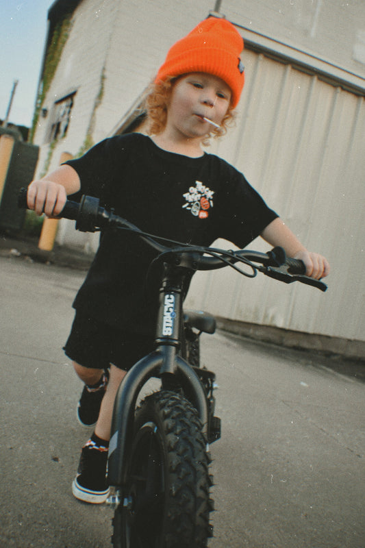 Trick or treat | tee