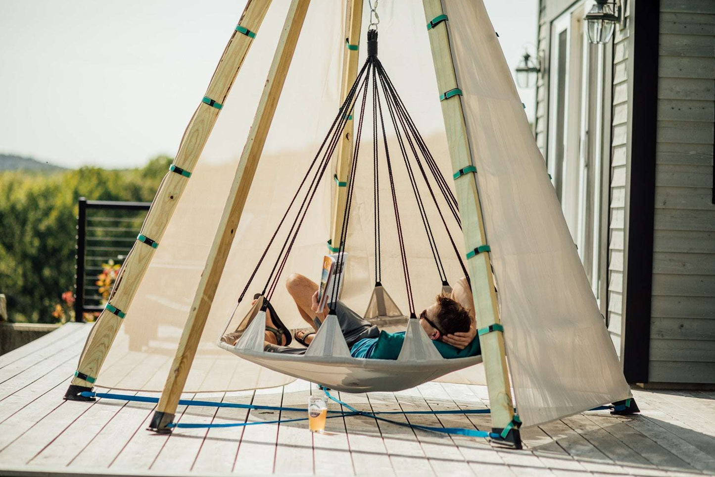 Hover Swing
