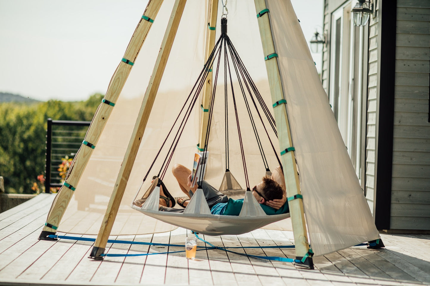 Hover Swing