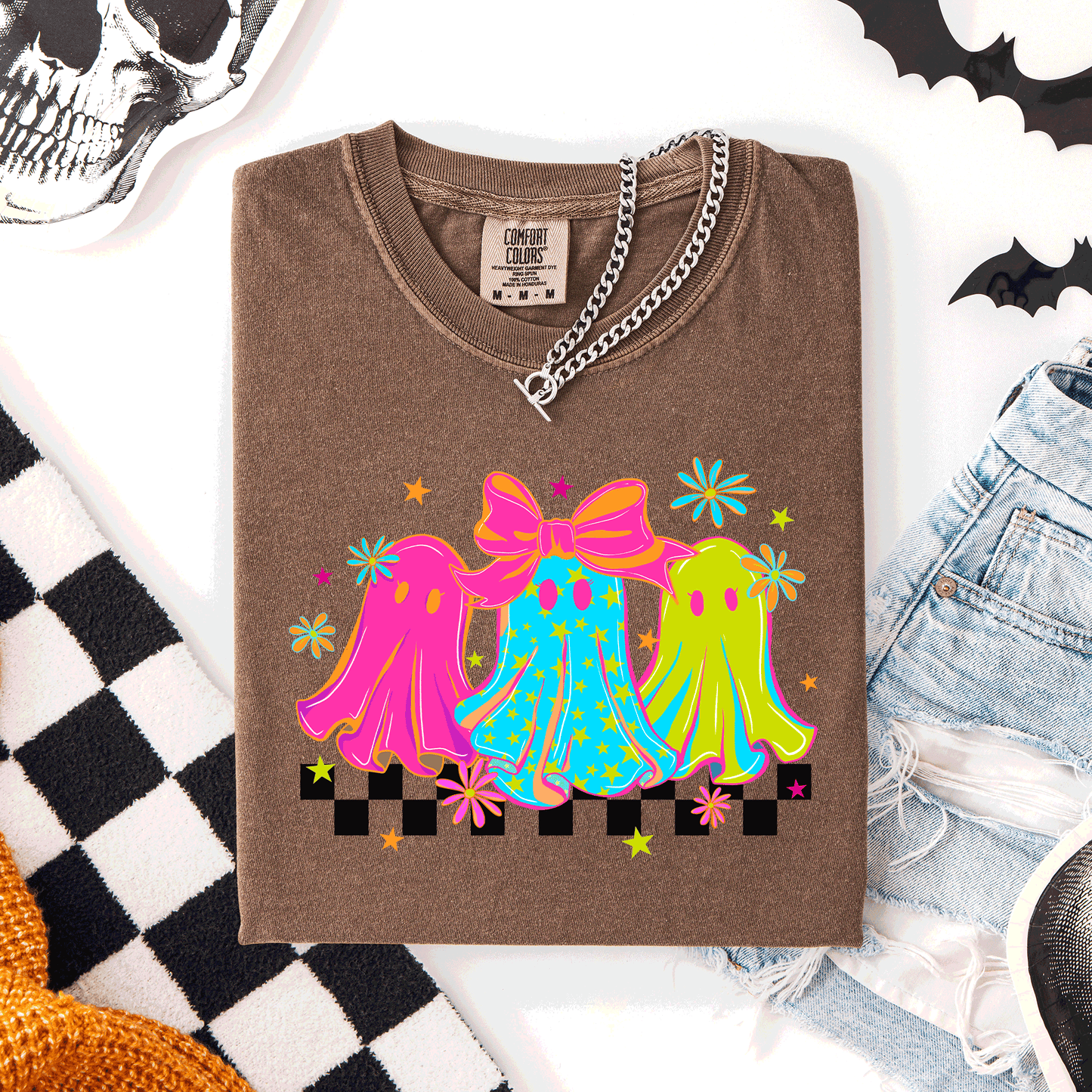 Bright and Colorful, Retro Halloween Ghosts, Checkered, Comfort Colors T-Shirt