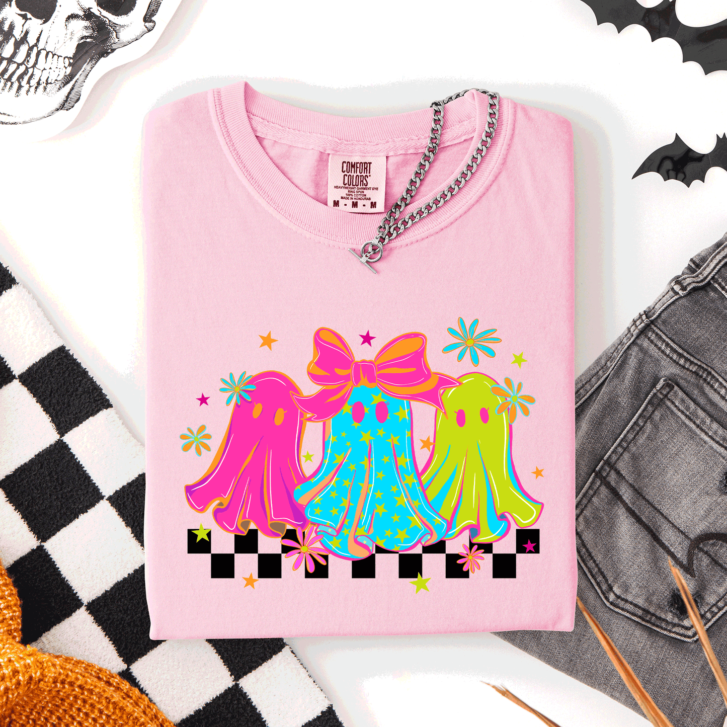 Bright and Colorful, Retro Halloween Ghosts, Checkered, Comfort Colors T-Shirt