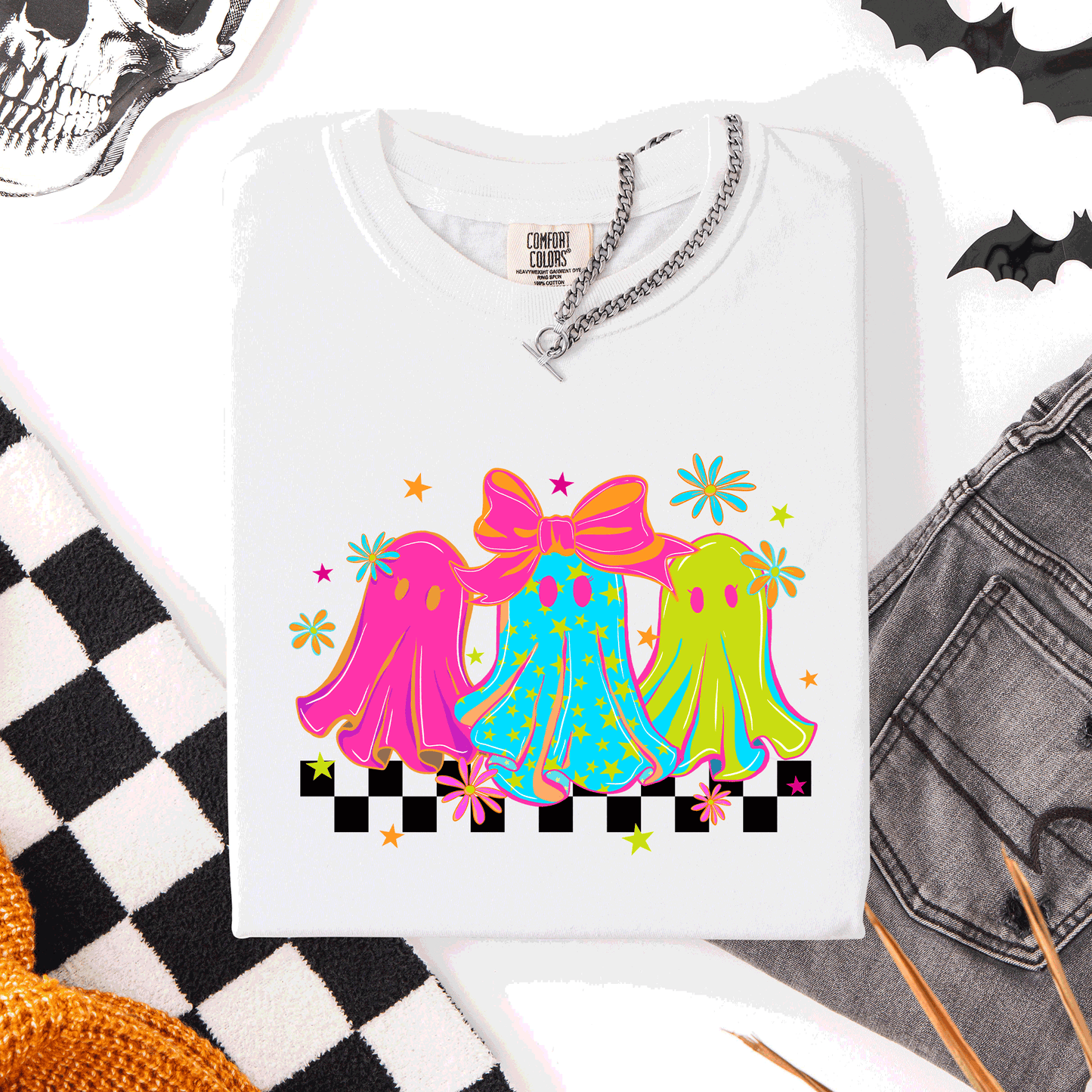 Bright and Colorful, Retro Halloween Ghosts, Checkered, Comfort Colors T-Shirt