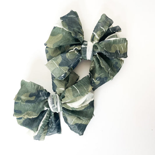 Camo Ruffle Clip