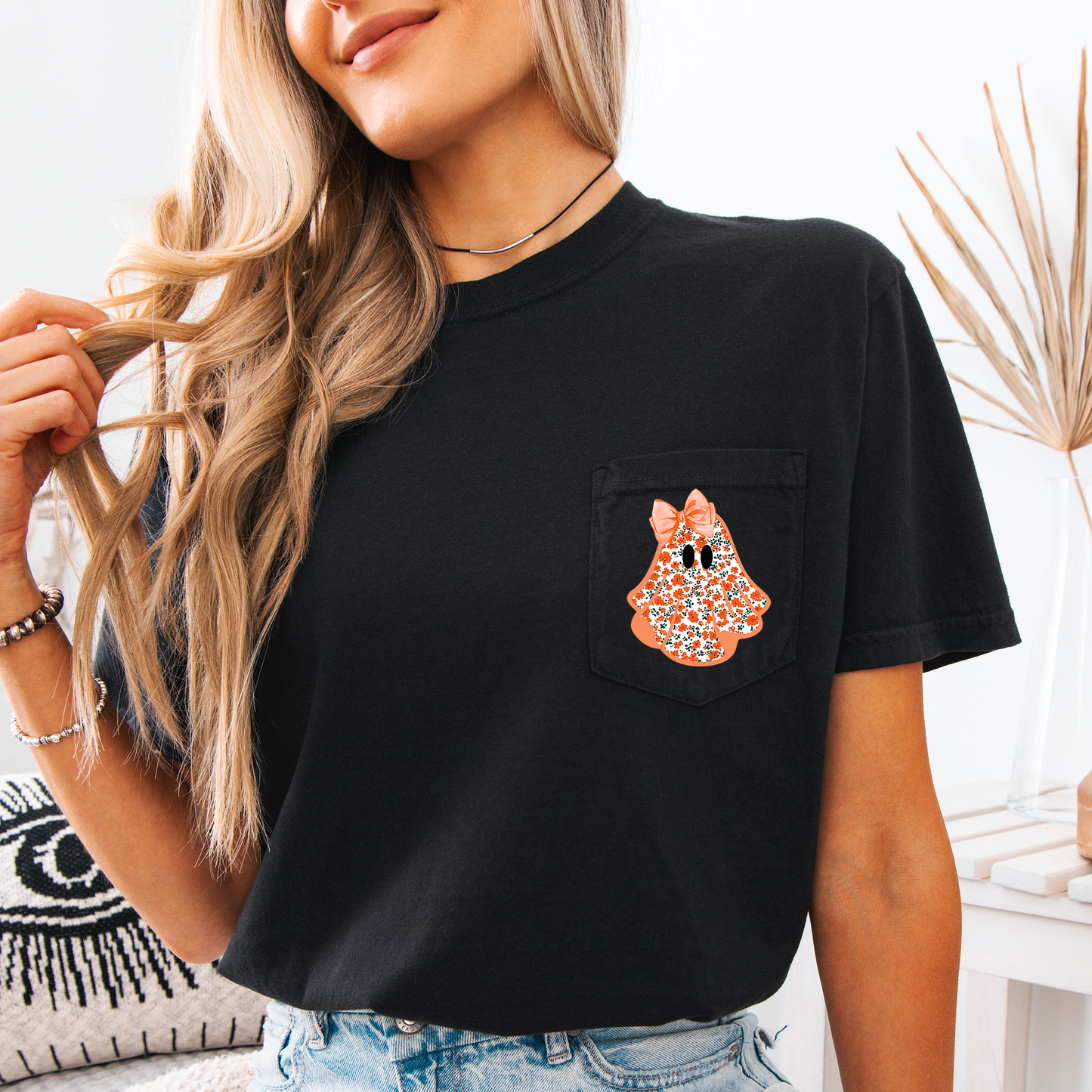 Cute Halloween Ghost, Pattern, Coquette, Pocket, Comfort Colors Pocket T-Shirt
