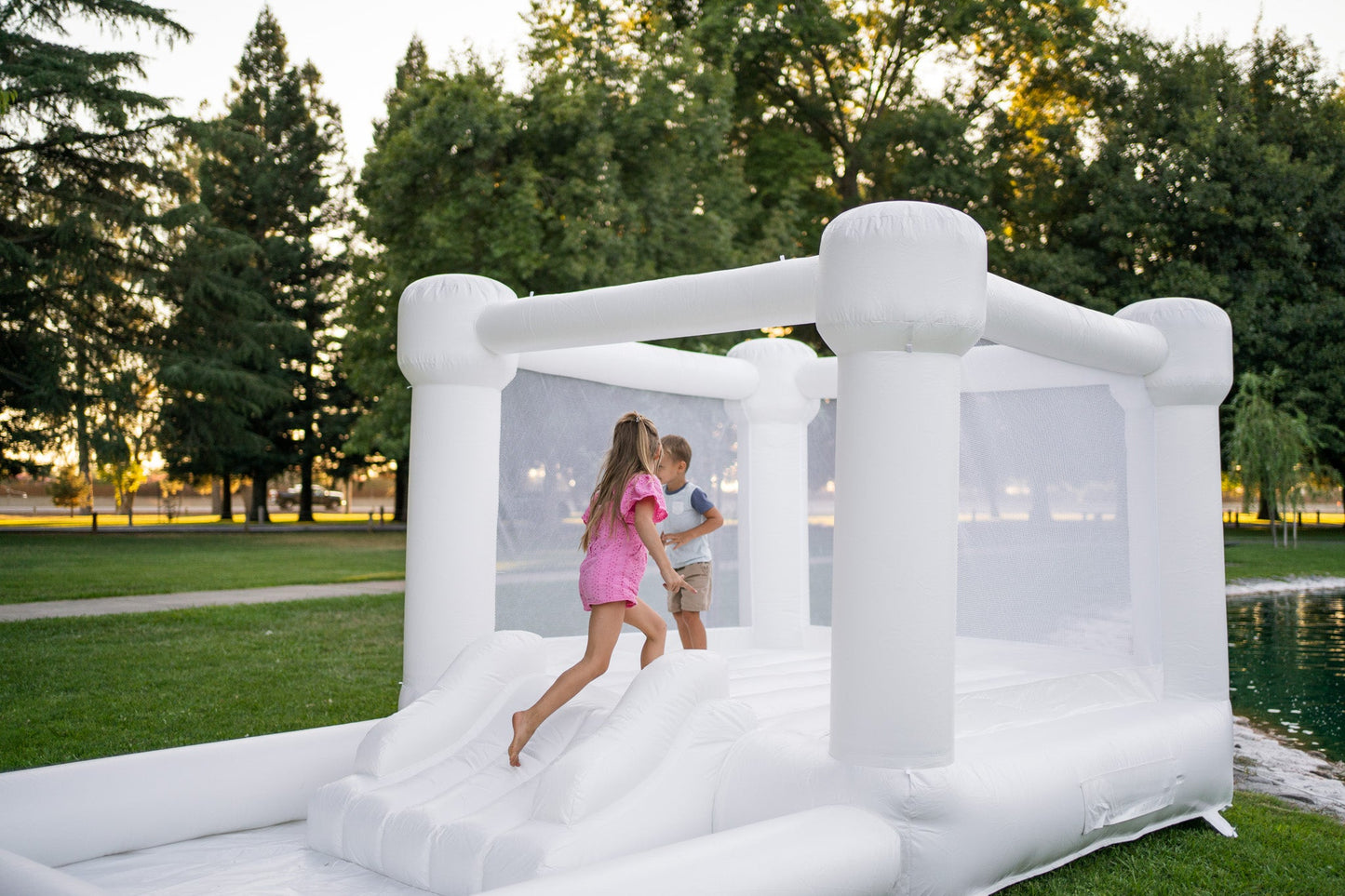 Mini Marcos - White COMBO Bounce House with Ball Pit