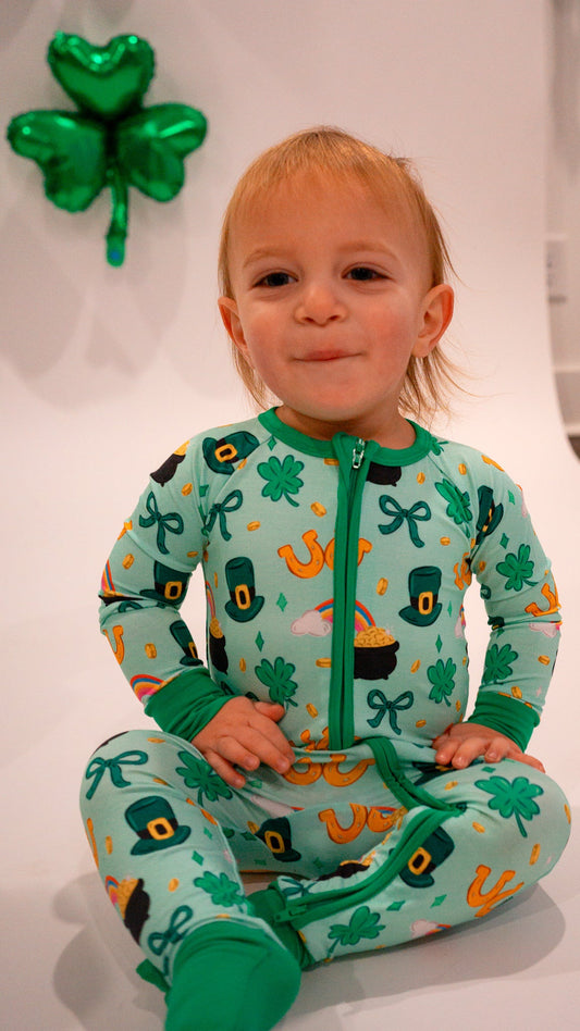 St. Patty's Day "Shamrock Snuggles"  Zippy