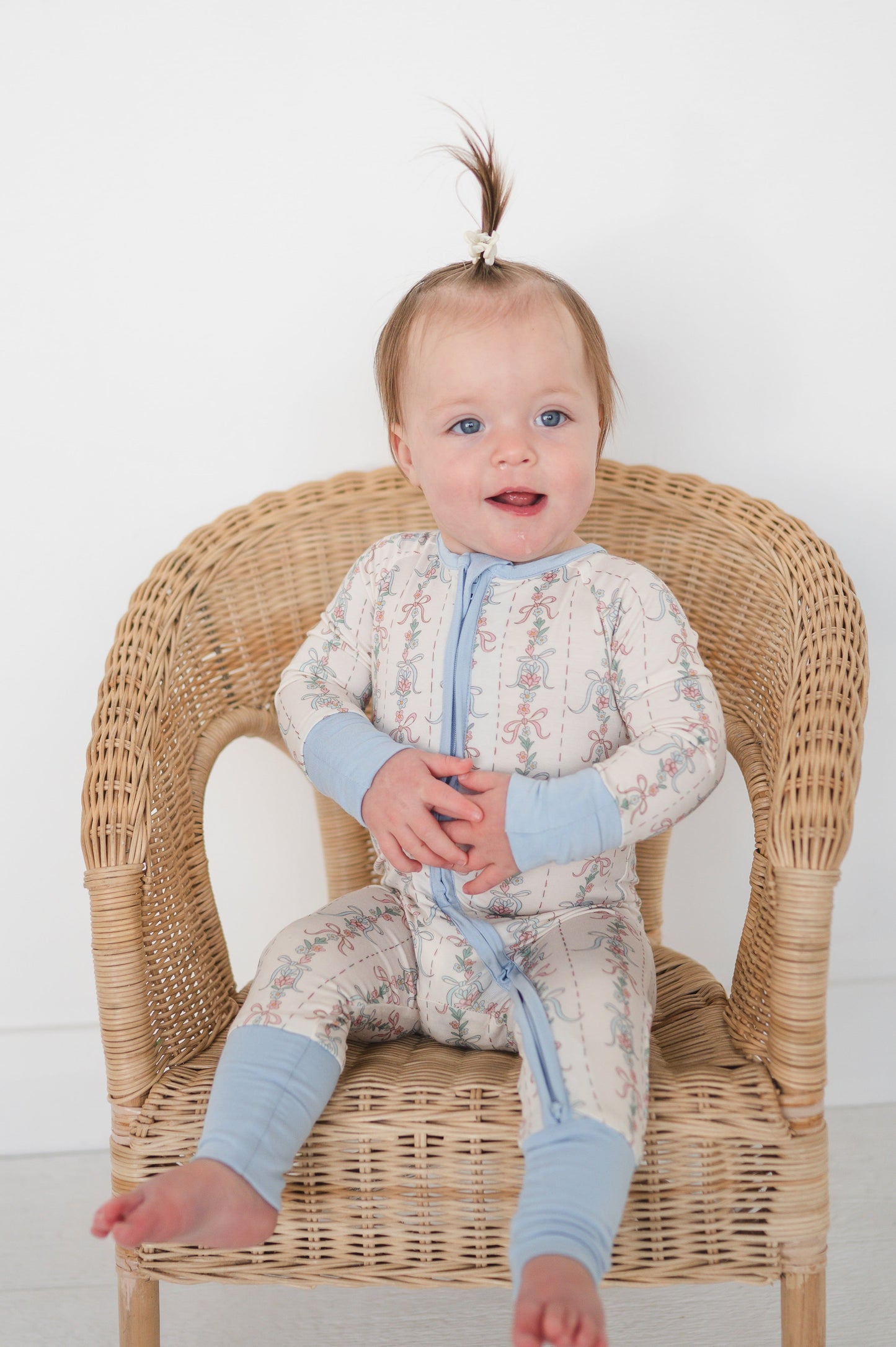 Bow Blossom (Convertible Zip Footies)