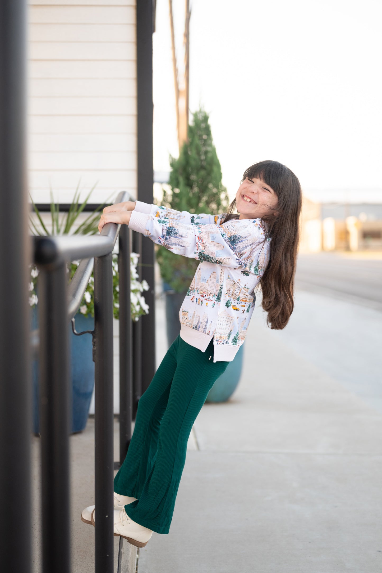 Solid Wintergreen Ribbed Flare Leggings