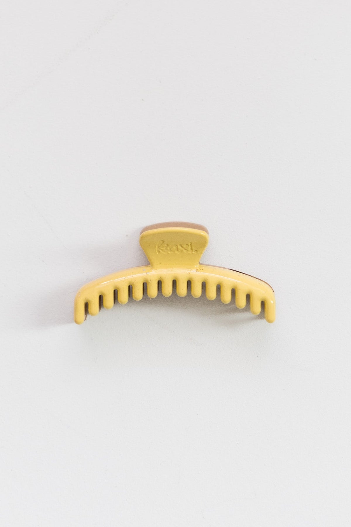 TWO TONED SHINY MINI HOLD EVERYTHING CLAW