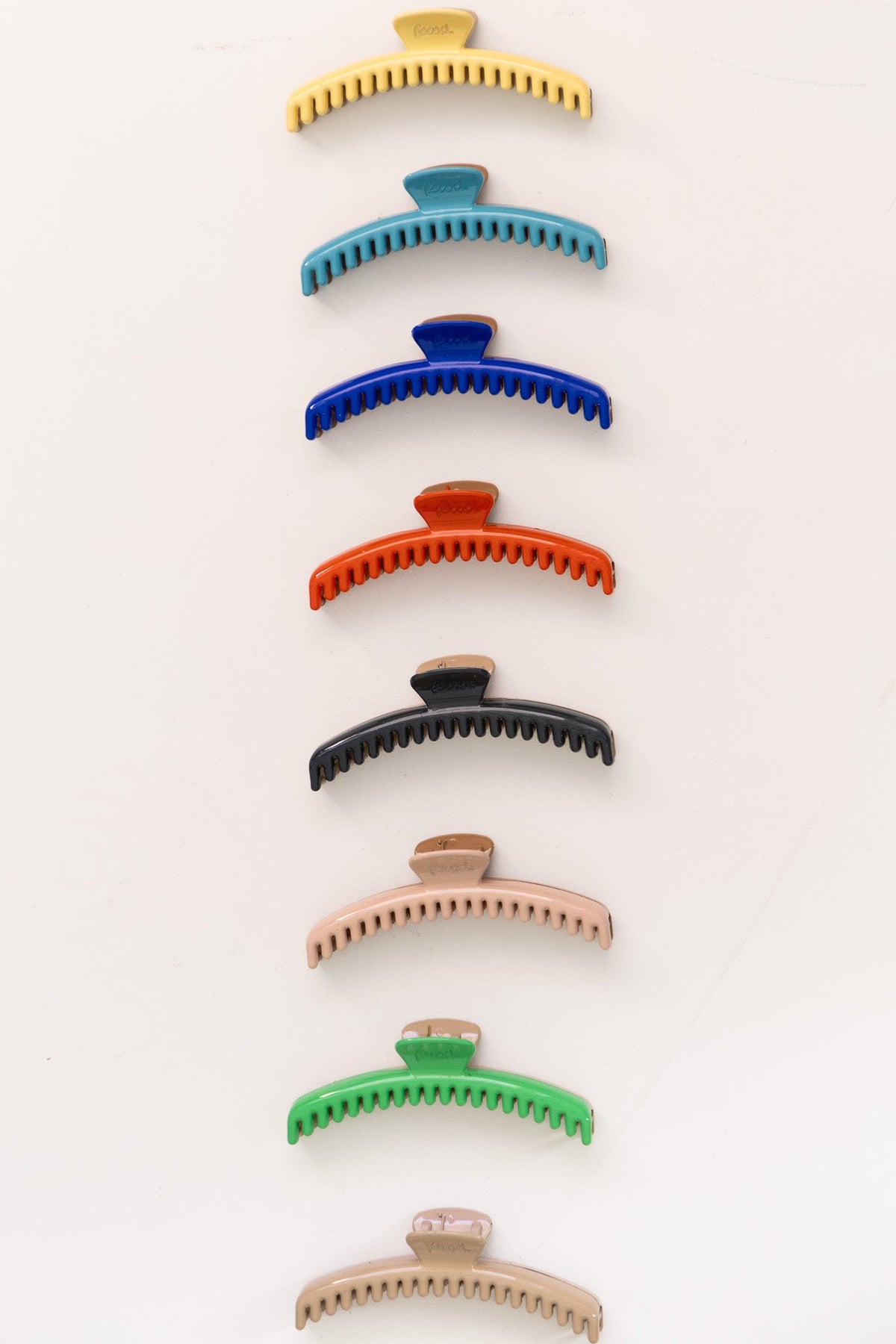 TWO-TONED SHINY MIDI HOLD EVERYTHING CLAW