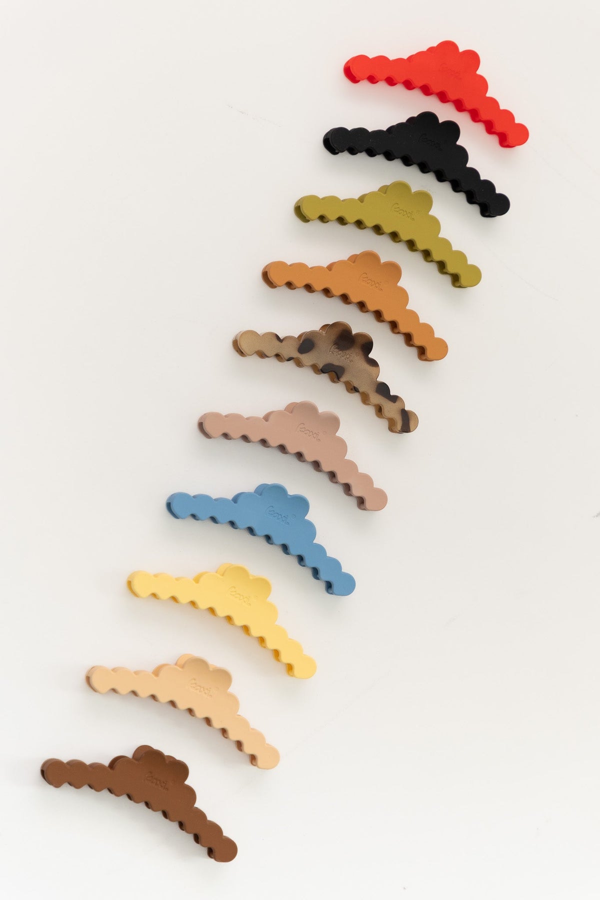 KAXI SCALLOPED MIDI HOLD EVERYTHING CLAW