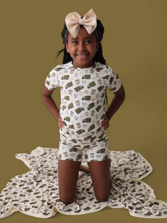 GOOD OL' GARBAGE DREAM SHORT SET