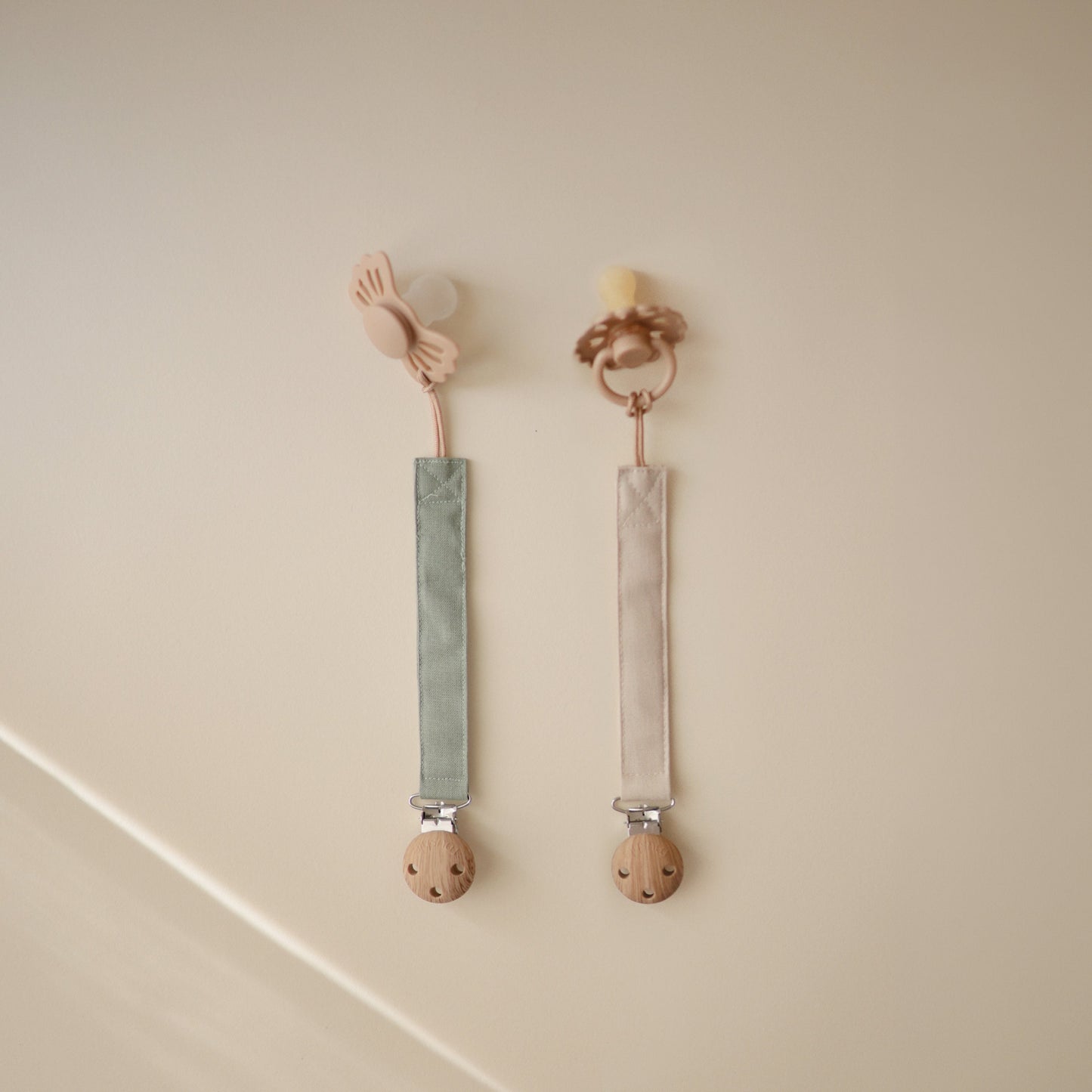 Linen Pacifier Clip 2-Pack