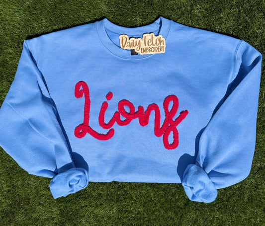 Lions Embroidered Yarn Sweatshirt