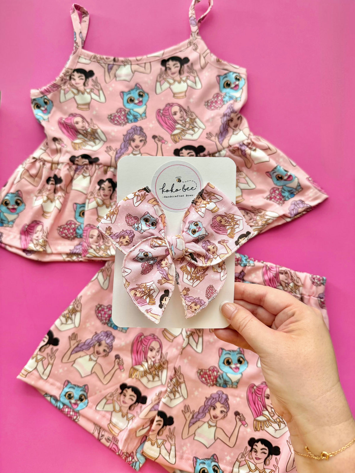 Pink Kpop Girlies 2 pc set