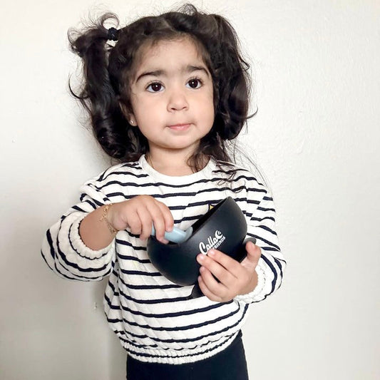 BLACKOUT COLLECTION Easy Scoop Suction Bowl