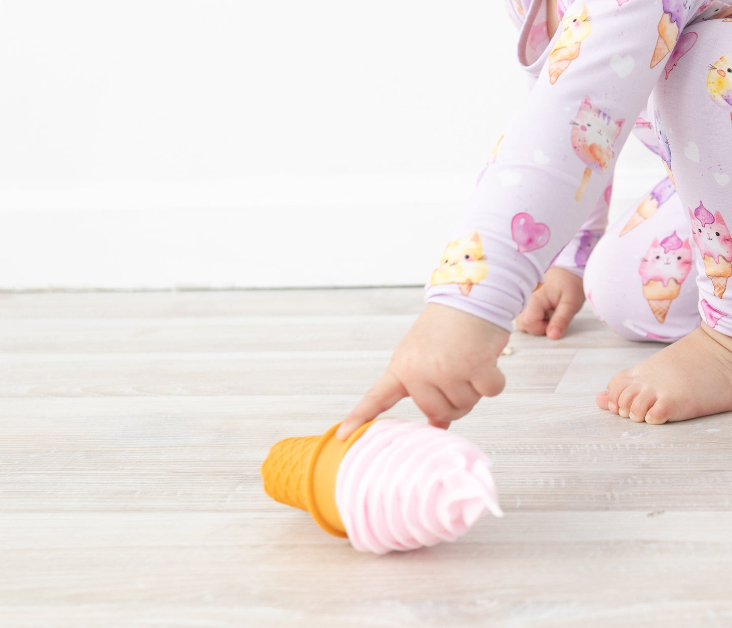 Purrfect Scoops 2pc Long Sleeve Pajamas