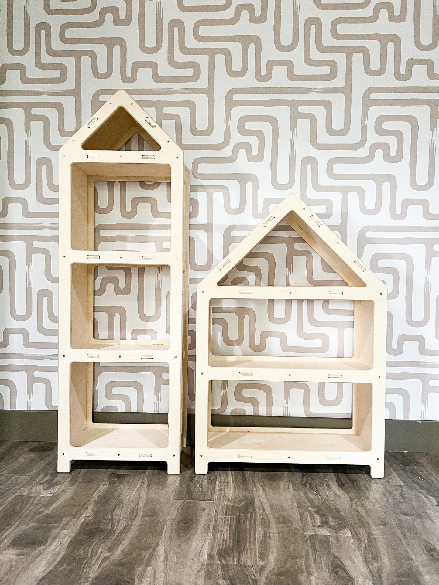 DOLLY- House Bookshelf