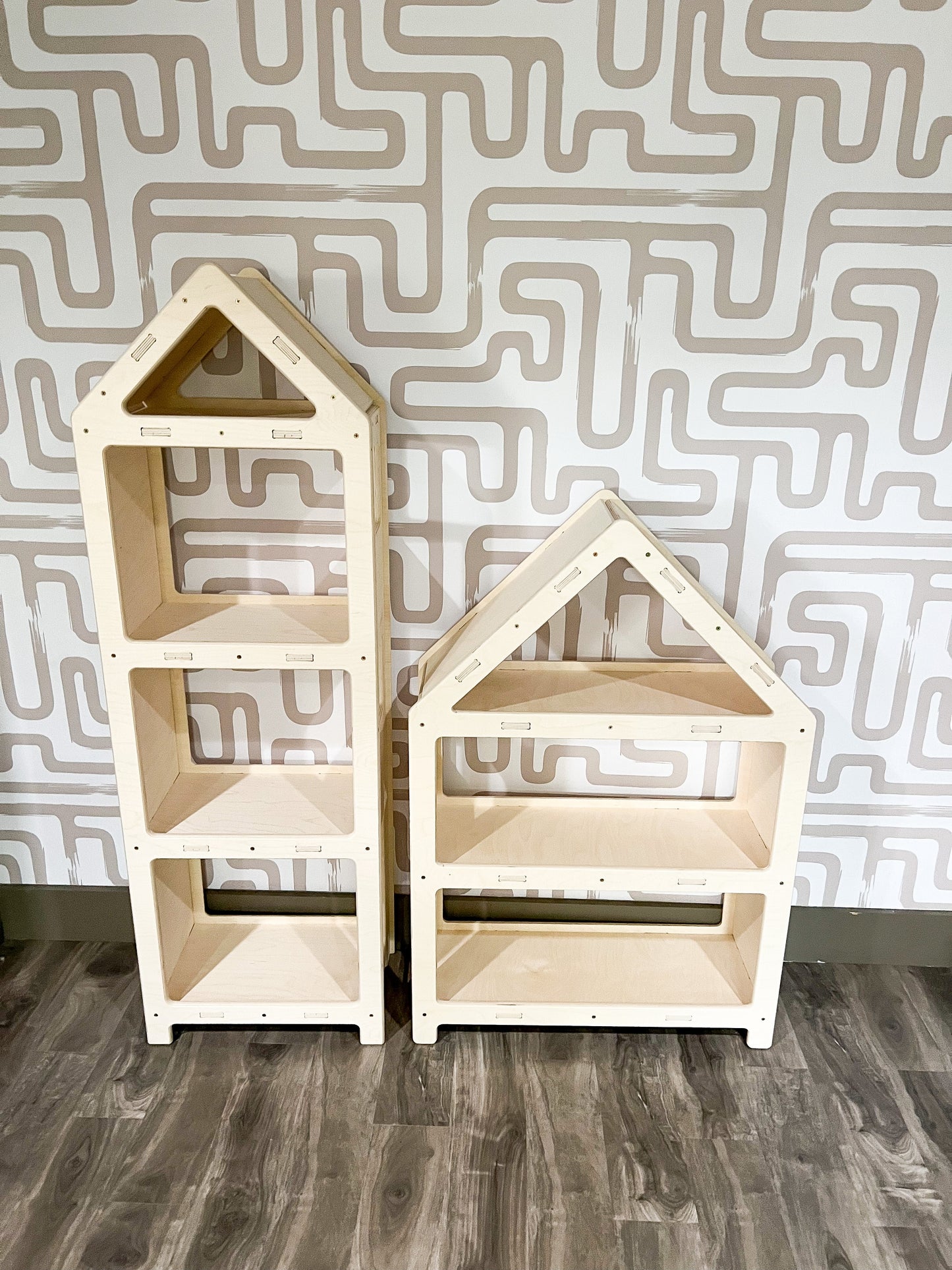 DOLLY- House Bookshelf
