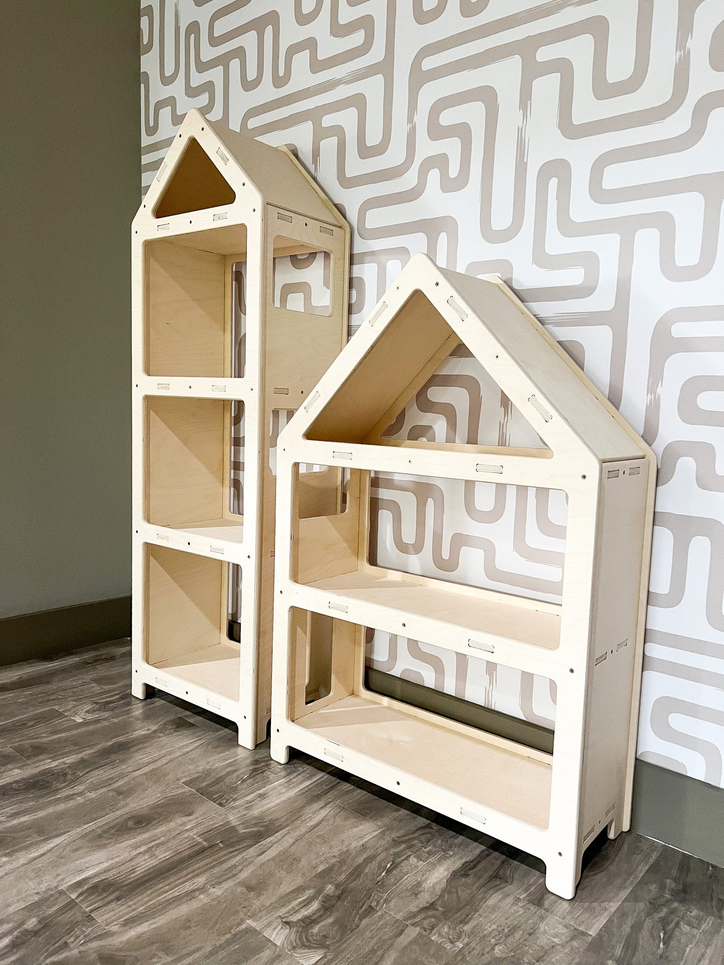 DOLLY- House Bookshelf