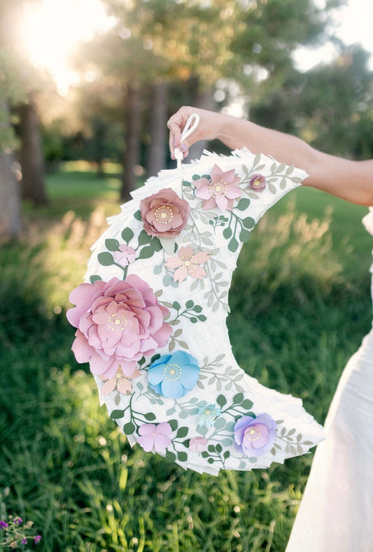 🌙 Moon Piñata – Floral Crescent Moon Party Decoration for Boho, Celestial & Birthday Celebrations