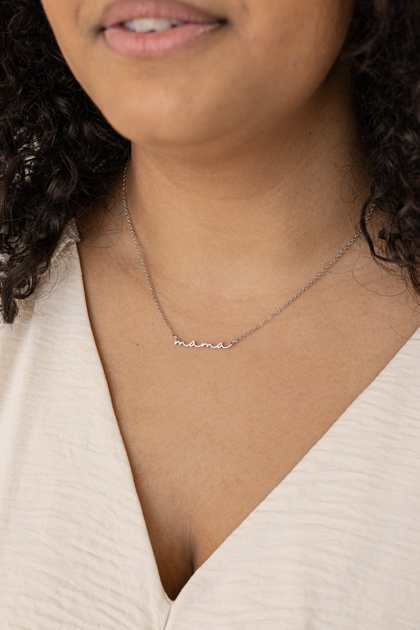 "Mama" Necklace