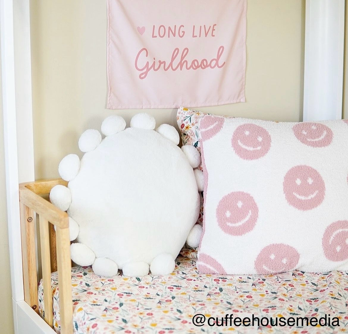 {Petal Pink} Heart Long Live Girlhood Banner
