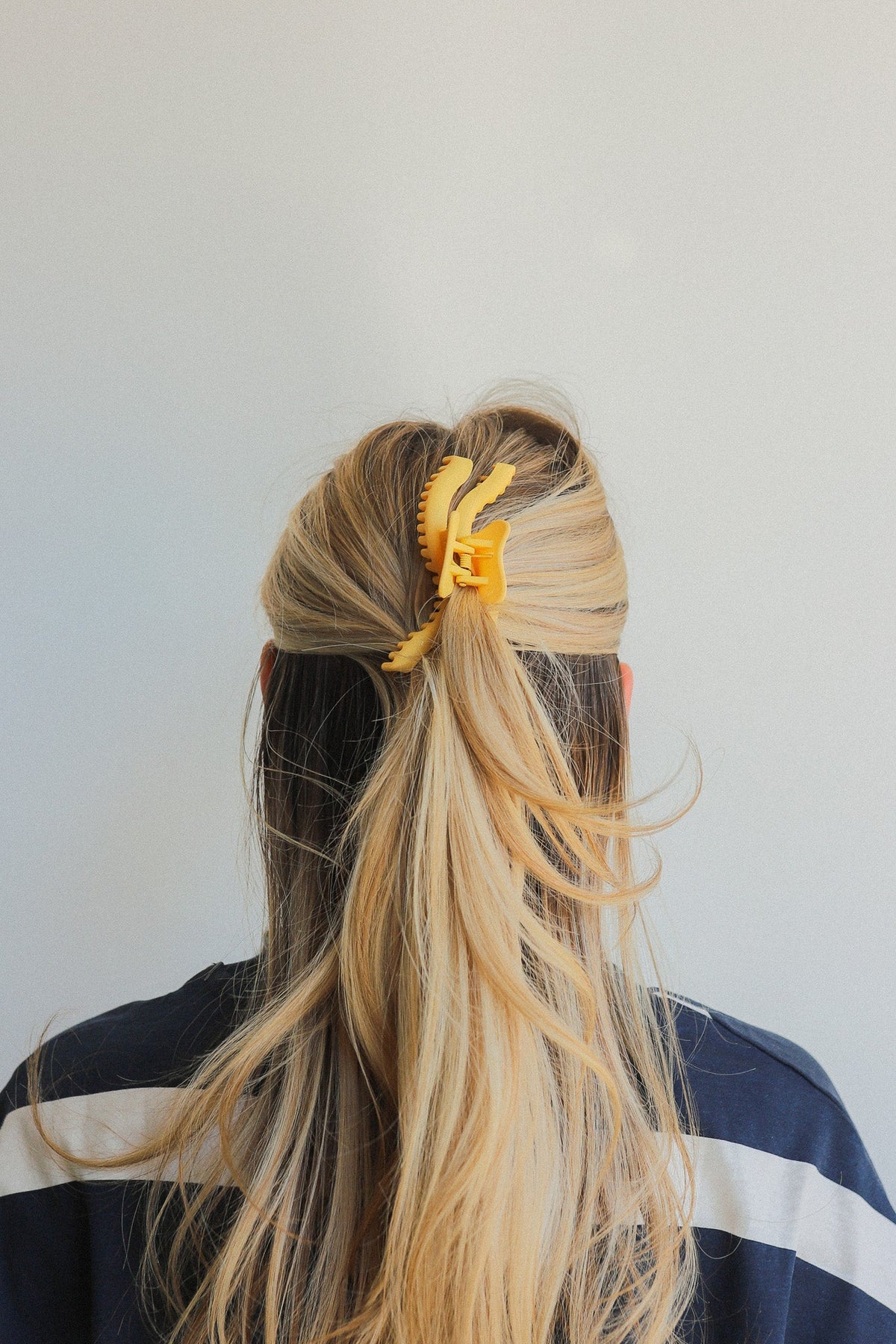 KAXI WAVY MIDI HOLD EVERYTHING CLAW