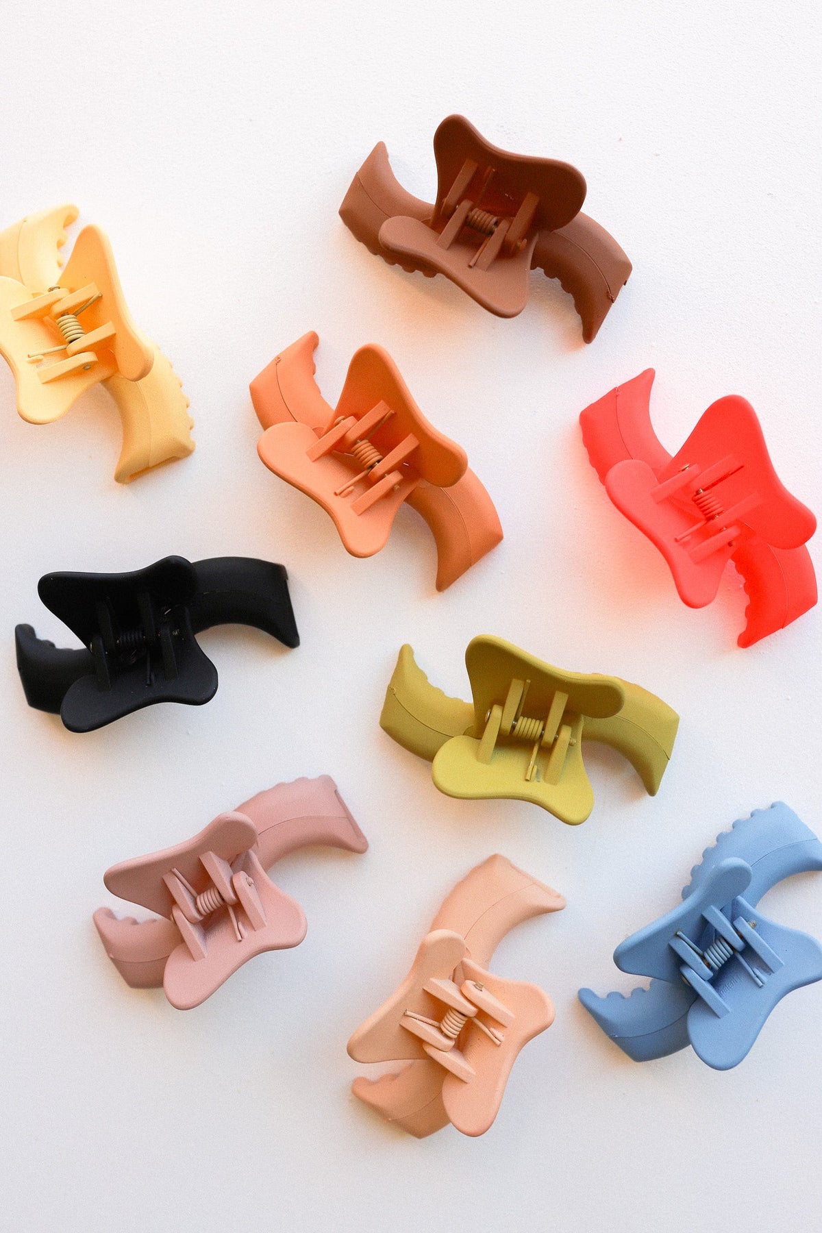 KAXI WAVY MINI HOLD EVERYTHING CLAW