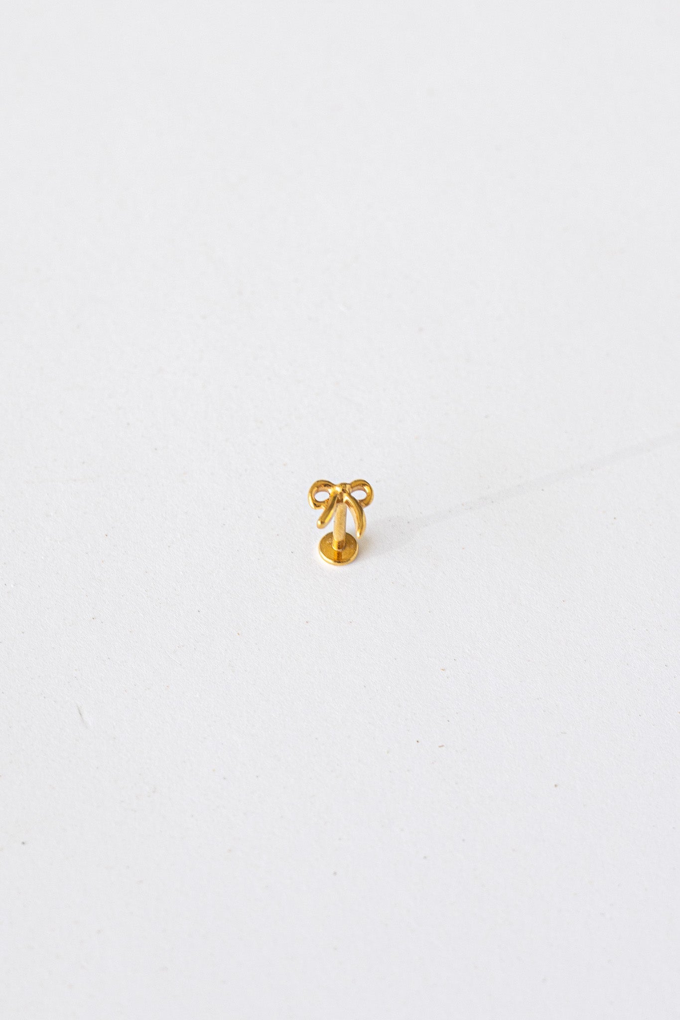 Bow Flat Back Stud 2.0