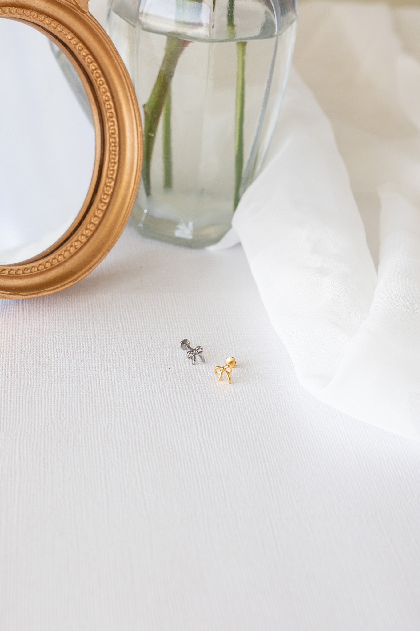 Bow Flat Back Stud 2.0