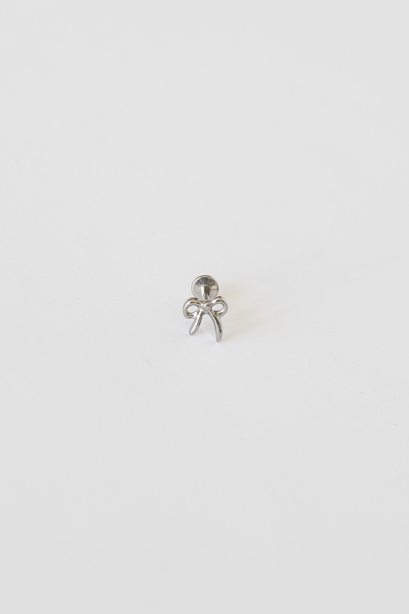 Bow Flat Back Stud 2.0