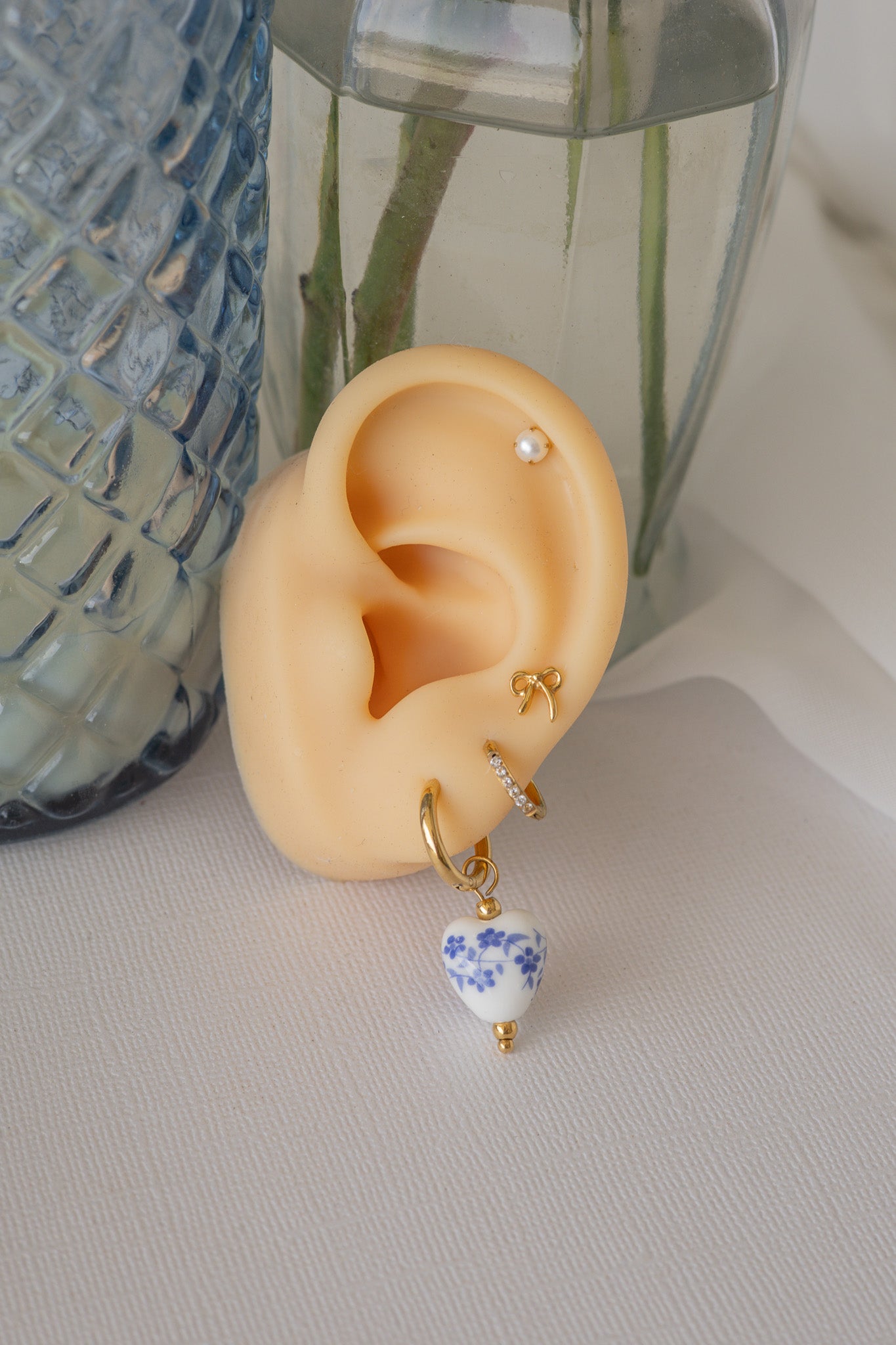 Bow Flat Back Stud 2.0