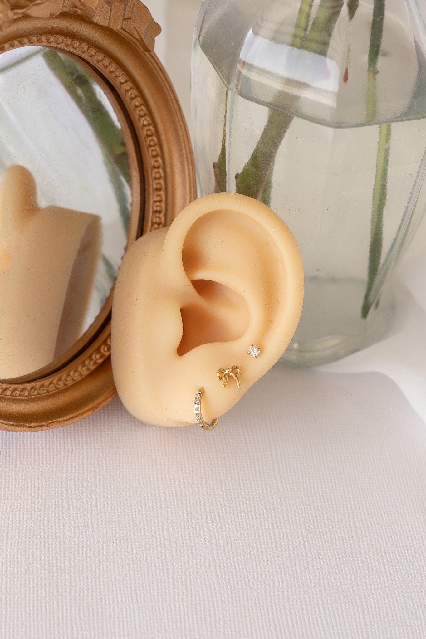 Bow Flat Back Stud 2.0