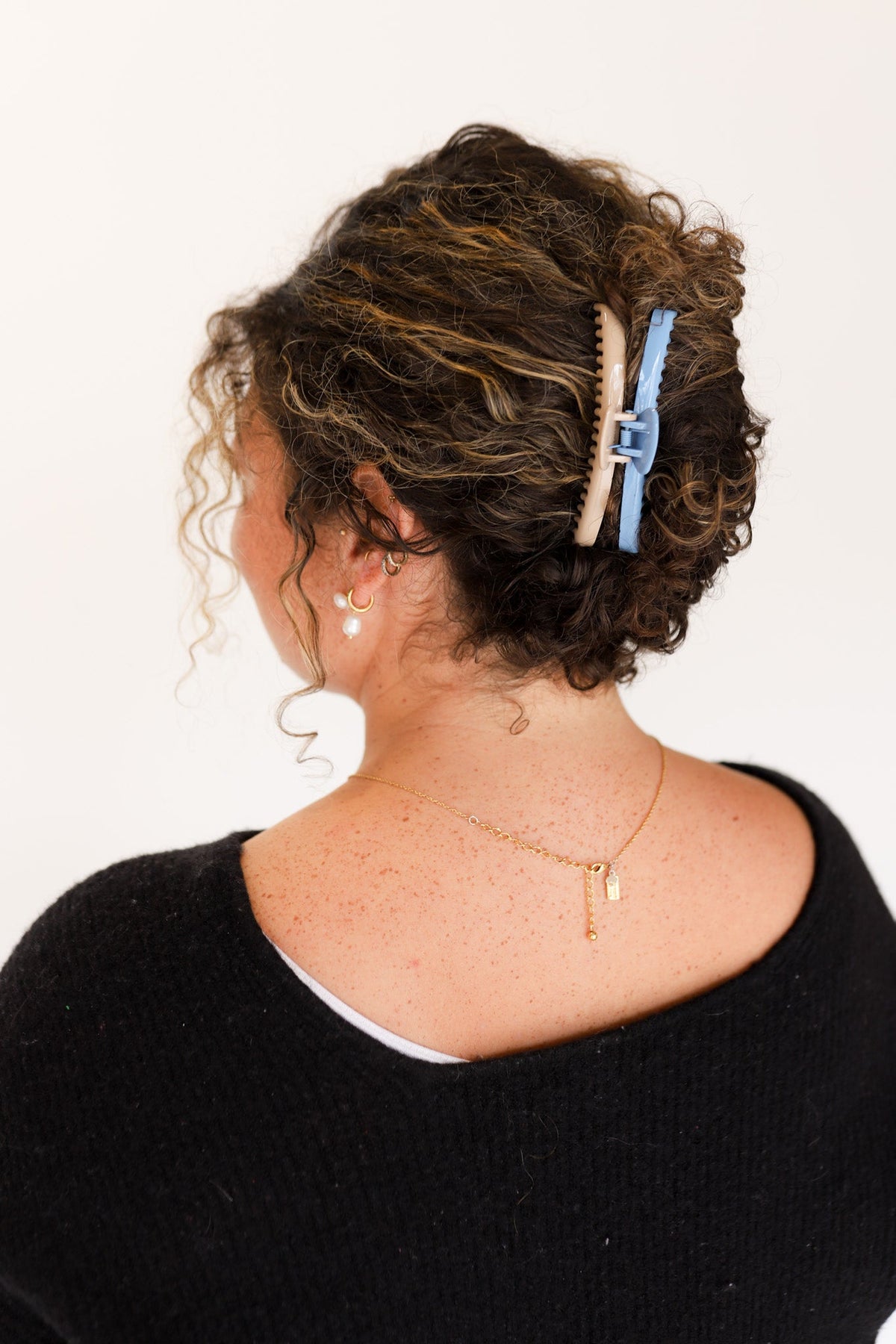 TWO-TONED SHINY MIDI HOLD EVERYTHING CLAW