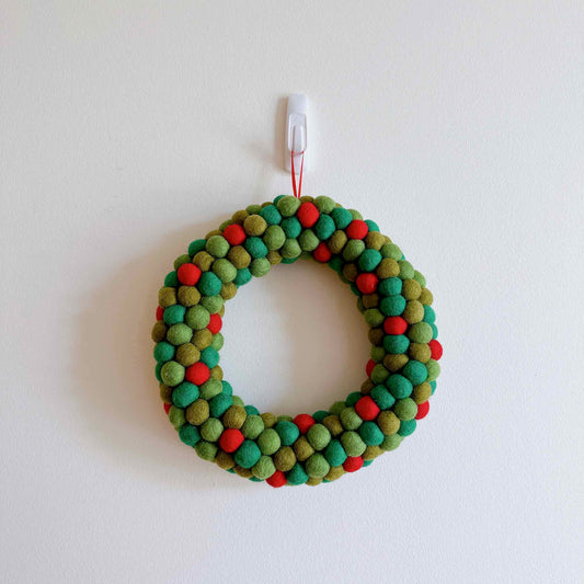 Felt Christmas Wreath - Pompom Balls / Greenery